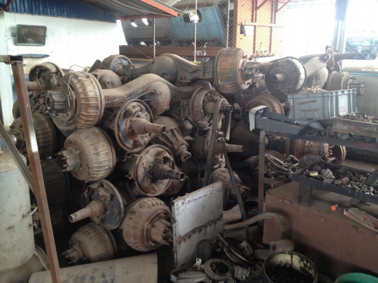 มีอะไหล่เซียงกงมากมายหลายรายการให้เลือก เช่น เครื่อง เกียร์ เฟืองท้าย เพลา หัวเก๋ง จากญี่ปุ่นและเกาหลีสภาพ 90\% มีอะไหล่เซียงกงมากมายหลายรายการให้เลือก เช่น เครื่อง เกียร์ เฟืองท้าย เพลา หัวเก๋ง จากญี่ปุ่นและเกาหลีสภาพ 90\%