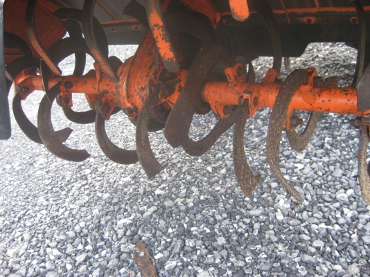 รถตีดิน