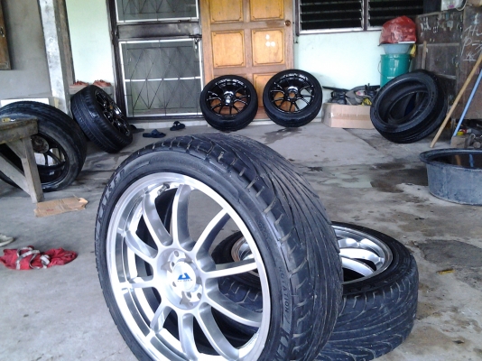 แม็ก17"ใหม่ใหม่พร้อมยางใหม่