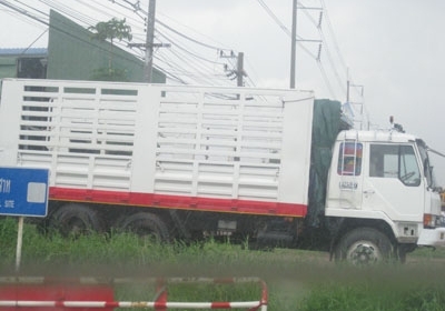 ขายรถล่องเพลาเดียวไม่ดัมพ์ FN527 สภาพสวย โทร 088-4501277