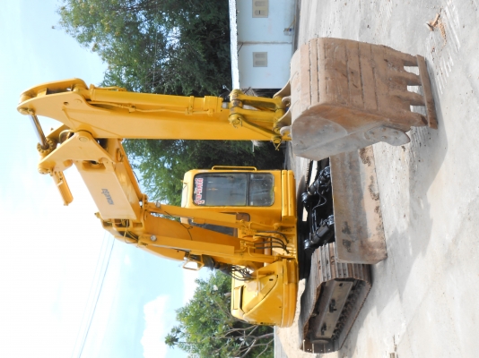 รถแบคโฮ  KOMATSU  PC 128