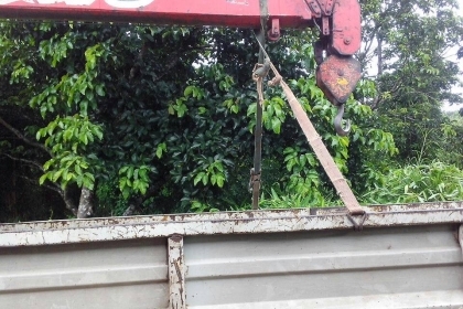 ขายหกล้อ Hino FF3H 195 แรง ติดเครน Unic ท้อง V 6 เหลี่ยม 3.7 ton 4 ปลอก พร้อมใช้ 088-4501277