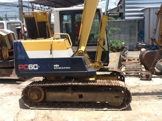 ขาย Komatsu PC60-6 สภาพสวย