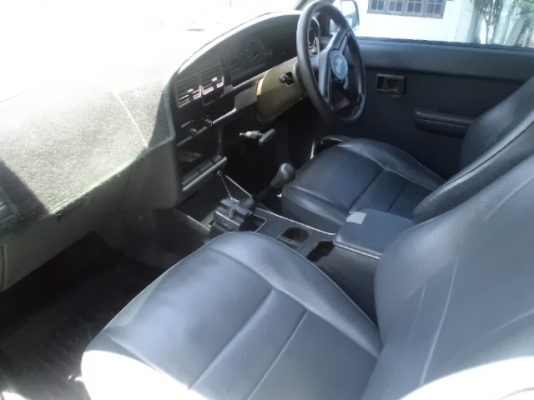 ขาย TOYOTA VAN mighty x เครื่อง 2500 power ราคา 135000 แอร์เย็น มีทะเบียนพร้อมโอน