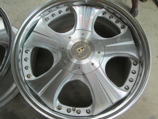 ขายล้อม้าทอง