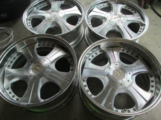 ขายล้อม้าทอง