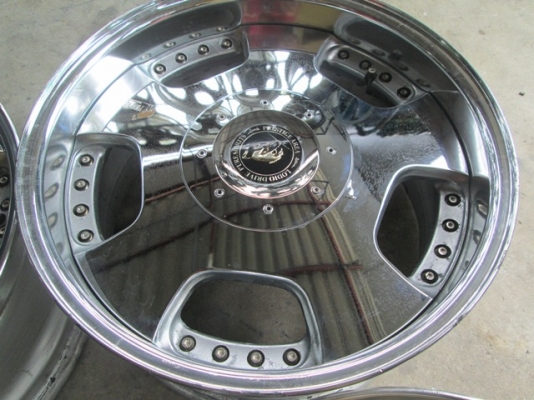 Big B ล้อซิ่ง ขายล้อม้าทอง Big B ล้อซิ่ง ขายล้อม้าทอง