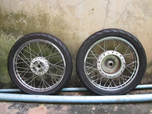 >>ขาย<< ล้อพร้อมยาง 14 นิ้ว ใส่ Click i/Scoopy i/Spicy สภาพดี (1,250)