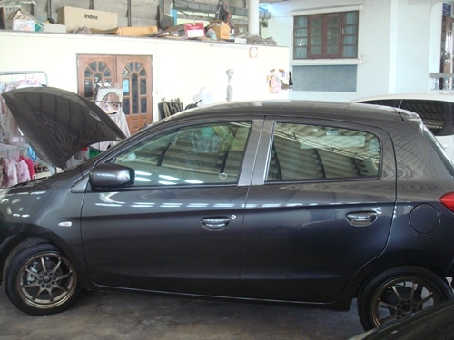 ขาย มิราจตัวท้อป GLS LTD AT สีเทาดำ สภาพใหม่ป้ายแดงคับ