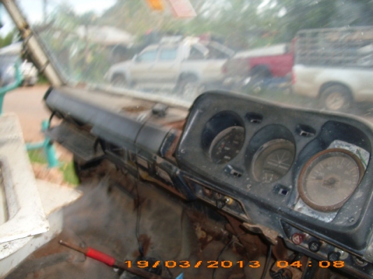 ขายหัวเก๋งNISSAN UD เพิ่งถอดจากรถโม่ปูน ตามสภาพ ไม่ผุ ราคาเบา ประตูครบ