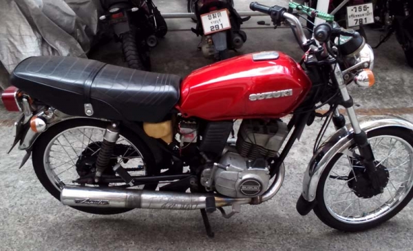 ขาย Suzuki Sunchirow 125cc ทะเบียนแท้พร้อมโอนขนส่งได้ทันที ราคา 15500 บาท ติดต่อคุณวิช 0814998616