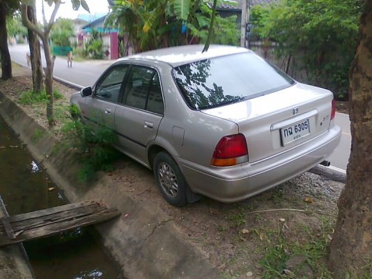 รถเก๋ง Honda 1.5LXI HYPER รถปี 42 รถบ้าน รถสวย มีทะเบียนครบ ราคา 205,000 บาท.