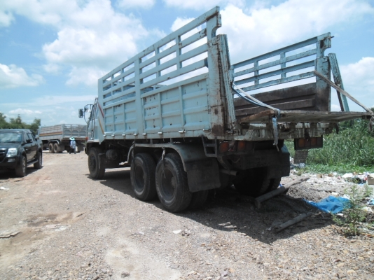 อีซูซุ ร๊อกกี้ 175 วางเครี่อง195