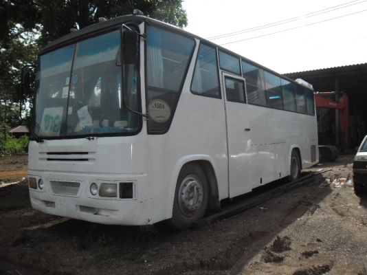 รถบัส ครัชซี เบ๊นซ์