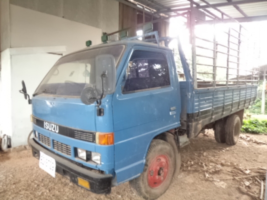 ขายรถ6ล้ออีซูซุNPR เครื่อง4BE1 พวงมาลัยเพาเวอร์ เอกสารพร้อมโอน