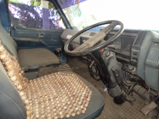 ขายรถ6ล้ออีซูซุNPR เครื่อง4BE1 พวงมาลัยเพาเวอร์ เอกสารพร้อมโอน