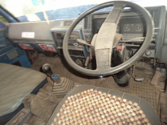 ขายรถ6ล้ออีซูซุNPR เครื่อง4BE1 พวงมาลัยเพาเวอร์ เอกสารพร้อมโอน