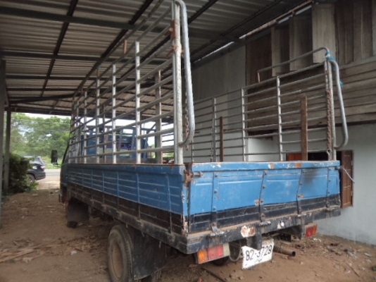 ขายรถ6ล้ออีซูซุNPR เครื่อง4BE1 พวงมาลัยเพาเวอร์ เอกสารพร้อมโอน