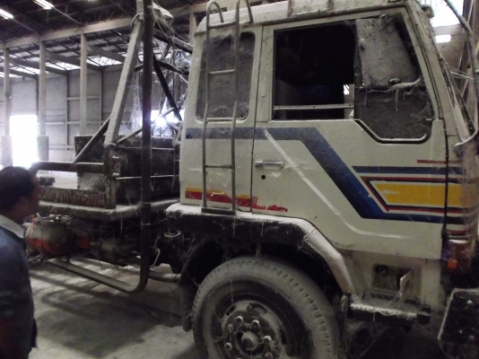 ขายรถสิบล้อหลงFN215Kหัวลาค1หัว5หางยาว10เมตรสูง1.ม80