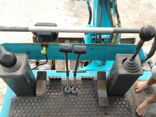 ลดราคาขายถูกสุด 225,000  KOBELCO SK024 มีอินวอยและใบแจ้งจำหน่าย