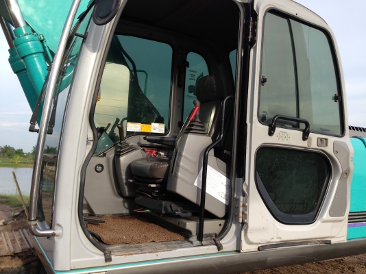 ขาย KOBELCO SK 200-6 สภาพสวย พร้อมใช้งาน สนใจติดต่อ 081-4283210