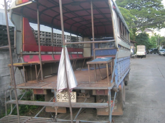 ขาย หกล้อกลาง อีซู NKR หัวการ์ตูน ขาย หกล้อกลาง อีซู NKR หัวการ์ตูน