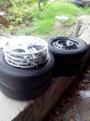 ขายล้อกระทะรถเก๋งขอบ15 4รู100พร้อมยาง