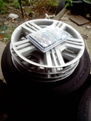 ขายล้อกระทะรถเก๋งขอบ15 4รู100พร้อมยาง
