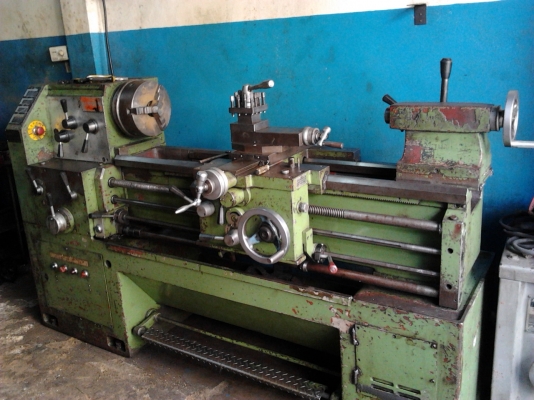 เครื่องกลึง VICTOR