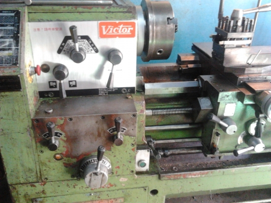 เครื่องกลึง VICTOR