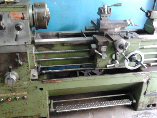 เครื่องกลึง VICTOR