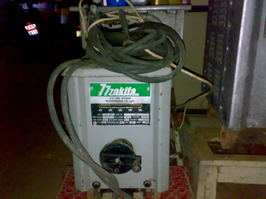 ตู้เชื่อมไฟฟ้า มากิต้า 200A