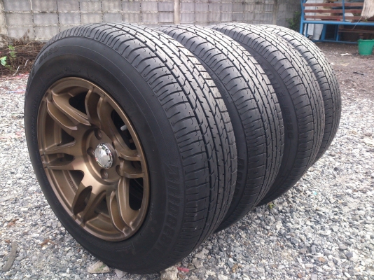 ขายแม็กน้ำตาลไหม้ 5รู114.3 ใส่ วีโก้ ไทรทันได้ พร้อมยางบริสโตร์205/65R15 ยางปี12 ดอกยางสวยๆเท่ากัน 1 ชุด