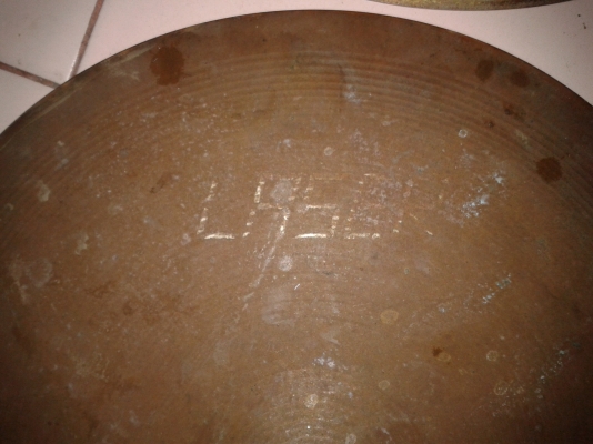 แฉ 5 ใบ 2000บาท 14นิ้ว4ใบ12นิ้ว1ใบ