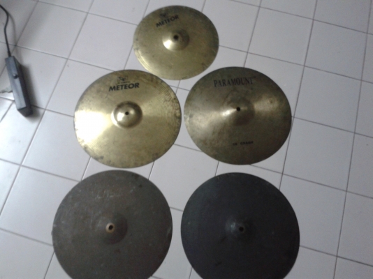 แฉ 5 ใบ 2000บาท 14นิ้ว4ใบ12นิ้ว1ใบ