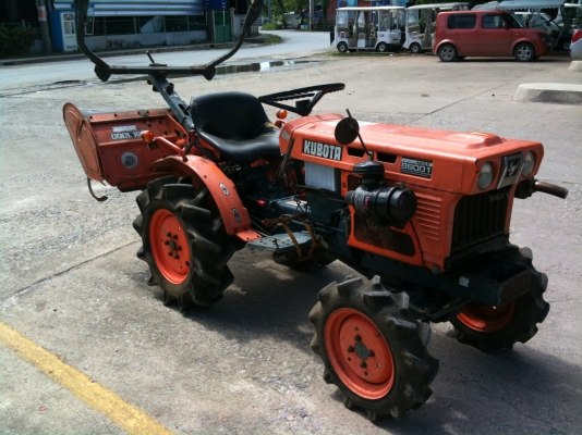 ขายรถไถเล็ก KUBOTA รุ่น B6001 4x4WD พร้อมโรตารี่ เก่านอกไม่เคยใช้งานในไทย