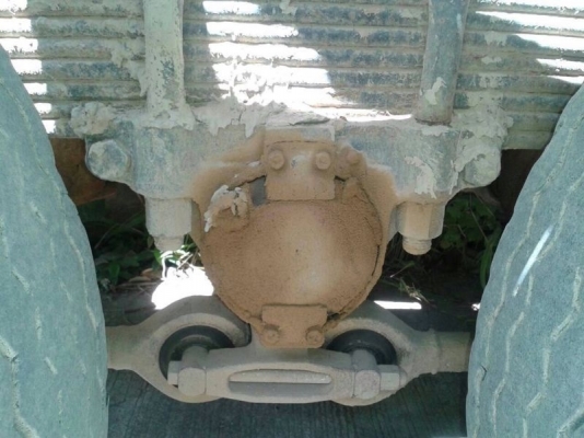 รถอิซูซุ 10 ล้อ จัมโบ้ ท้ายลาด เปลื่ยนเครื่อง 220 แรงม้า  สนใจติดต่อ 081 - 6079515