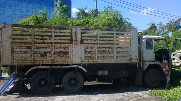 ขายรถบรรทุก10 ล้อดั้ม HIno 260 แรง 2เพลา