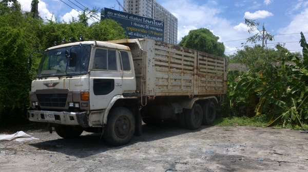 ขายรถบรรทุก10 ล้อดั้ม HIno 260 แรง 2เพลา