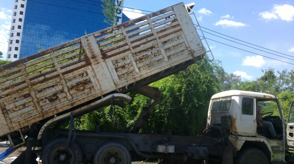 ขายรถบรรทุก10 ล้อดั้ม HIno 260 แรง 2เพลา