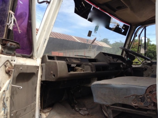 รถนิตสัน 6 ล้อ ตู้เย็น 160 แรงม้า สนใจติดต่อ 081 - 6079515 รถนิตสัน 6 ล้อ ตู้เย็น 160 แรงม้า สนใจติดต่อ 081 - 6079515