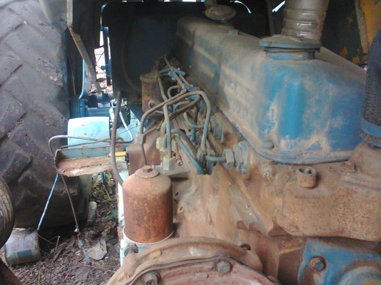 ขายซากรถไถ ฟอร์ด เครื่องไม่พังจอดนานแล้วอุปกรณ์ตามรูปครับ ขายซากรถไถ ฟอร์ด เครื่องไม่พังจอดนานแล้วอุปกรณ์ตามรูปครับ