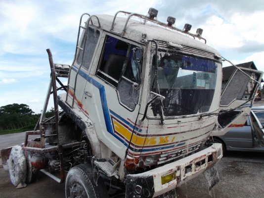 ขายด่วนรถสิบล้อหลงFN215Kหัวครั้ชซีวางเครืองUDเข้าเล่ม ขายด่วนรถสิบล้อหลงFN215Kหัวครั้ชซีวางเครืองUDเข้าเล่ม