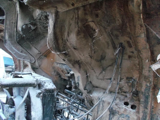 ขายด่วนรถสิบล้อหลงFN215Kหัวครั้ชซีวางเครืองUDเข้าเล่ม ขายด่วนรถสิบล้อหลงFN215Kหัวครั้ชซีวางเครืองUDเข้าเล่ม