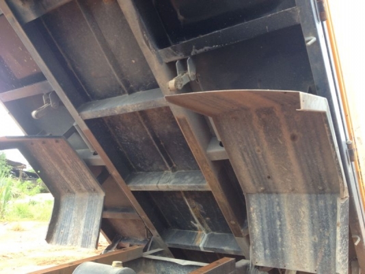 รถอิซูซุ 6 ล้อดั้ม FC4J 150 แรงม้า ปี 49    สนใจติดต่อ 081 - 6079515