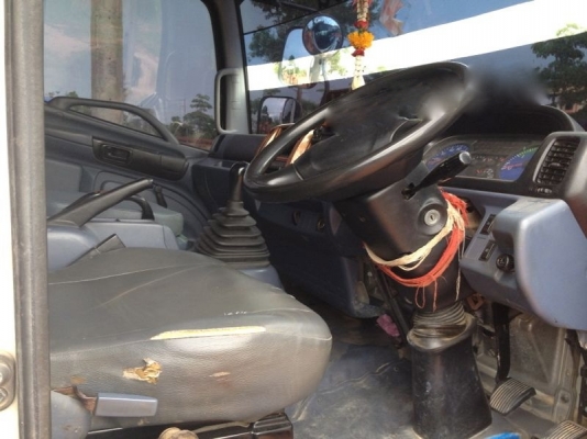 รถอิซูซุ 6 ล้อดั้ม FC4J 150 แรงม้า ปี 49    สนใจติดต่อ 081 - 6079515