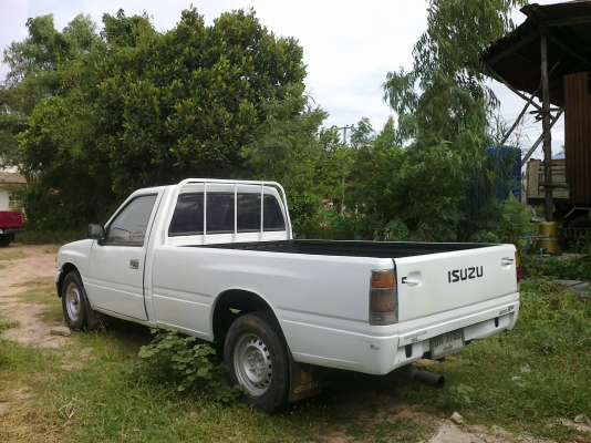 อีซูซเดิมสวย ขายถูก พร้อมใช้ อีซูซเดิมสวย ขายถูก พร้อมใช้