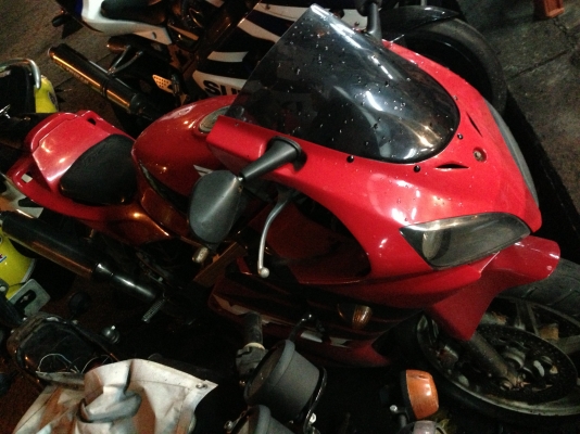 ต้องการขายด่วนๆๆ VFR nc24 ทะเบียนแท้ๆ 43000 บาท