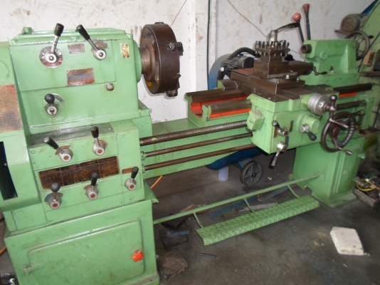 เครื่องกลึงต้าชิง 6 ฟุต 3 เพลา เกียร์บล็อก 80,000  ด่วน  !!!!!!!!