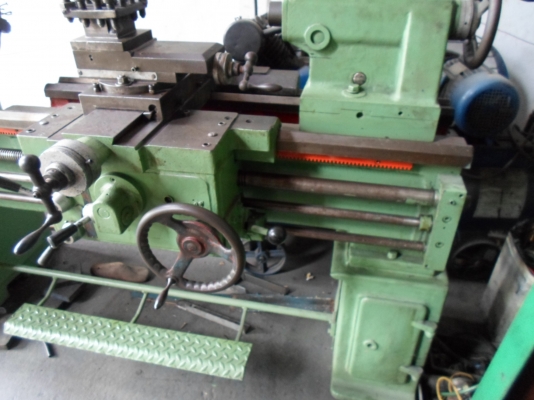 เครื่องกลึงต้าชิง 6 ฟุต 3 เพลา เกียร์บล็อก 80,000  ด่วน  !!!!!!!!